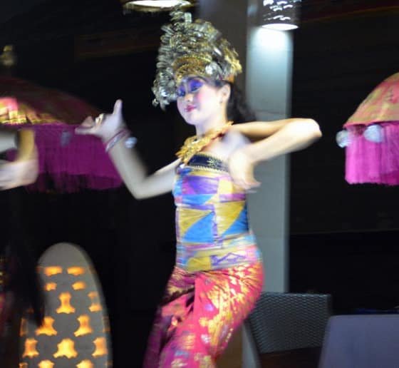 Enchanting Bali Dance